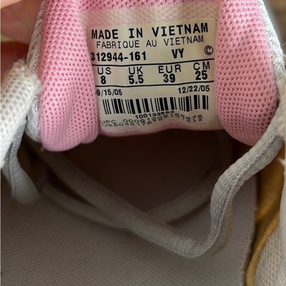 SOLD NIKE silver white and pink air vapor running sneakers us women’s size 8 - Picture 8 of 8